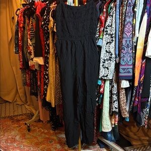 GAP Black Jumpsuit with Fitted Top and Flowing Pants